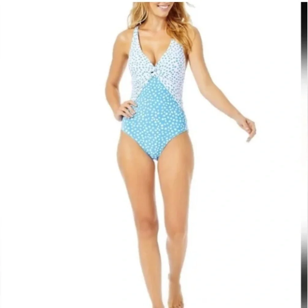 NWOT! Lilly pulitzer SZ 4, Malvie zanzibar blue dot one piece swimsuit.